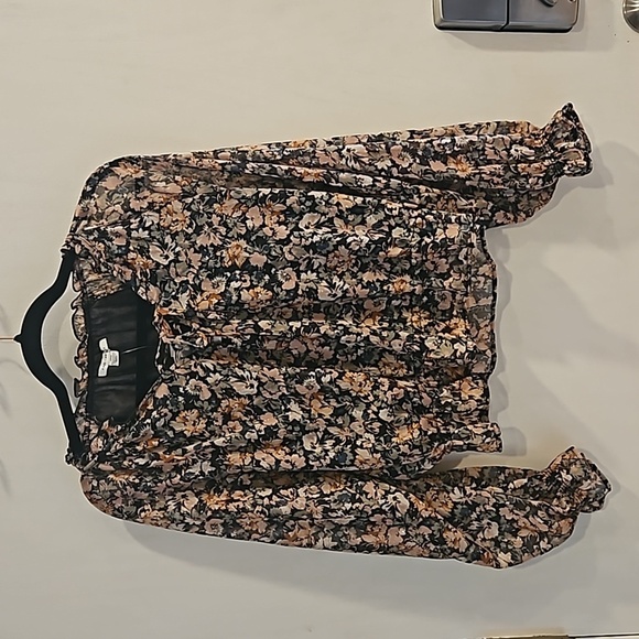 American Eagle Black Pastel Metallic Floral Ruffle Peasant Top S NWT - Picture 2 of 6